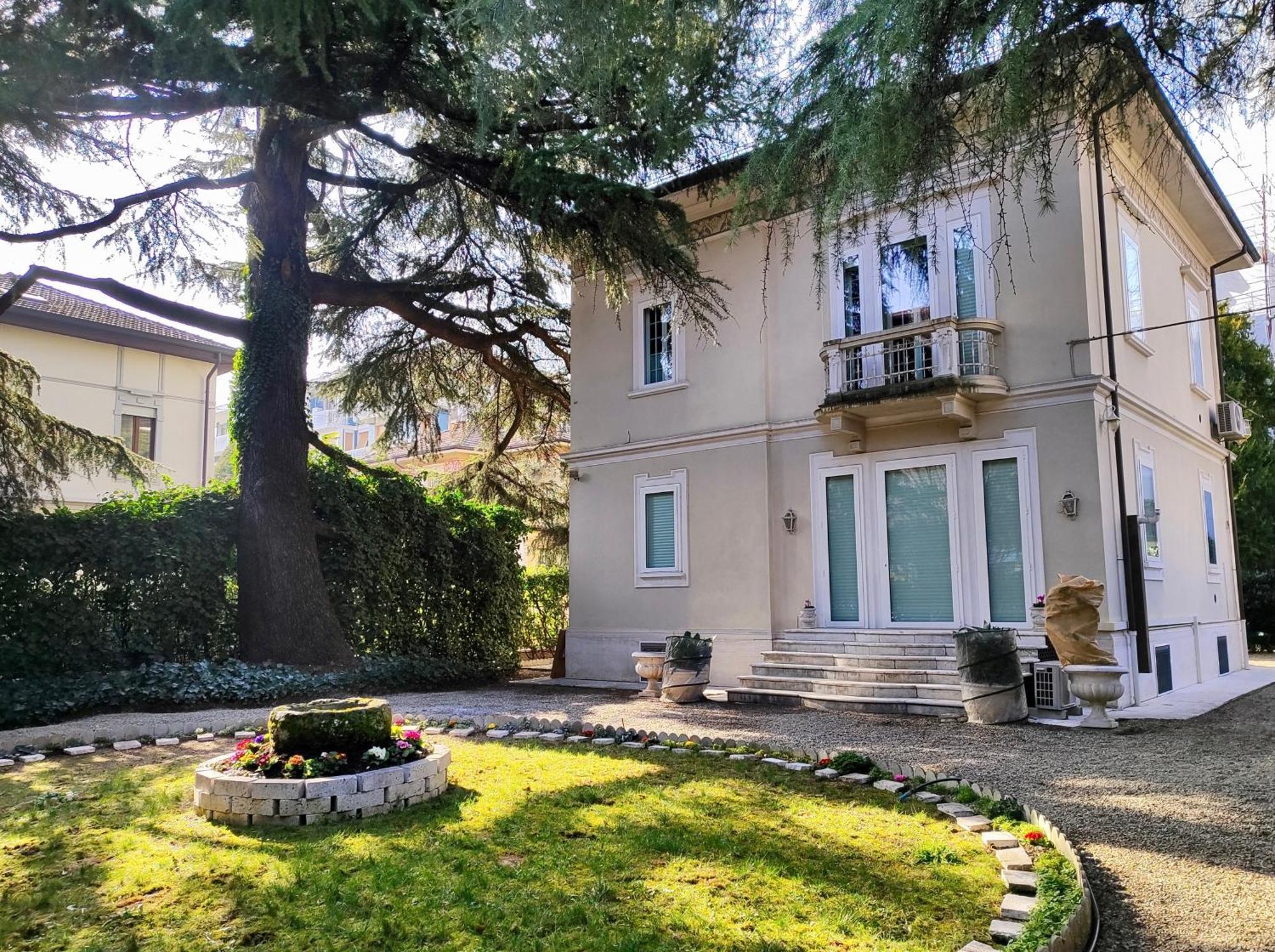 Casa Valli Reggio Emilia Luaran gambar